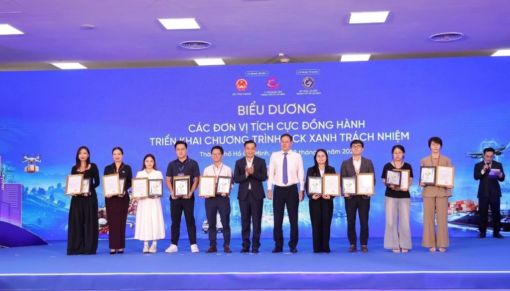 Bách Hóa Xanh Vinh Dự Nhận Thư Khen Của UBND TP.HCM Tại Chương Trình Kết Nối Cung - Cầu 2026