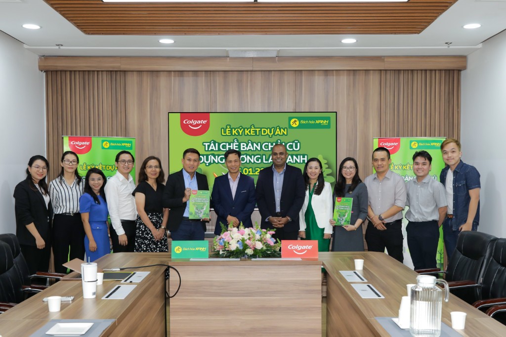 Bách Hoá Xanh và Colgate hợp tác thực hiện chương trình Thu gom và Tái chế bàn chải đã qua sử dụng nhằm bảo vệ môi trường và hướng đến kinh tế tuần hoàn