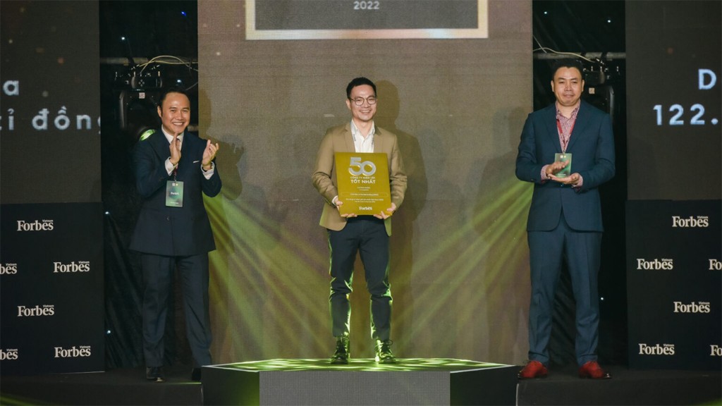 Forbes vinh danh Thế Giới Di Động lọt vào Top 50 công ty niêm yết tốt nhất Việt Nam năm 2022